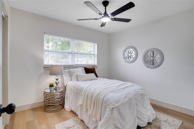 1950 75TH STREET N, St Petersburg, FL 33710