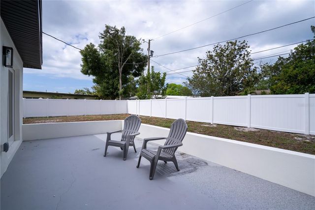 1950 75TH STREET N, St Petersburg, FL 33710