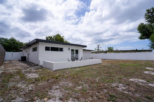 1950 75TH STREET N, St Petersburg, FL 33710