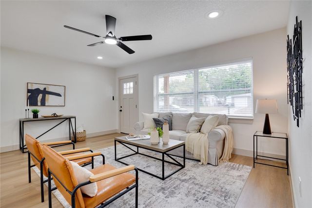 1950 75TH STREET N, St Petersburg, FL 33710