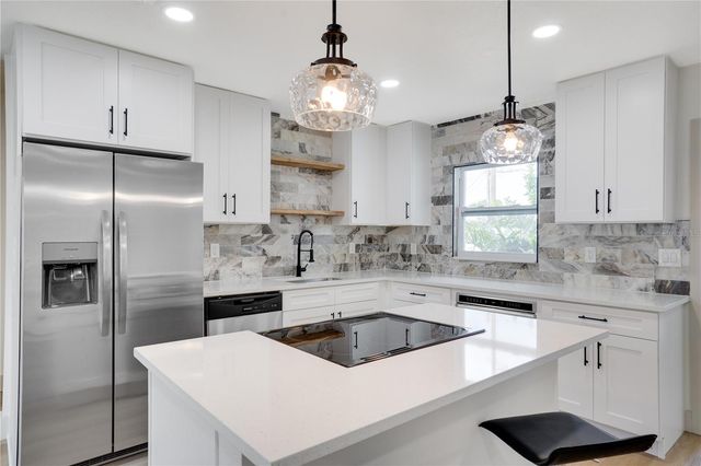 1950 75TH STREET N, St Petersburg, FL 33710