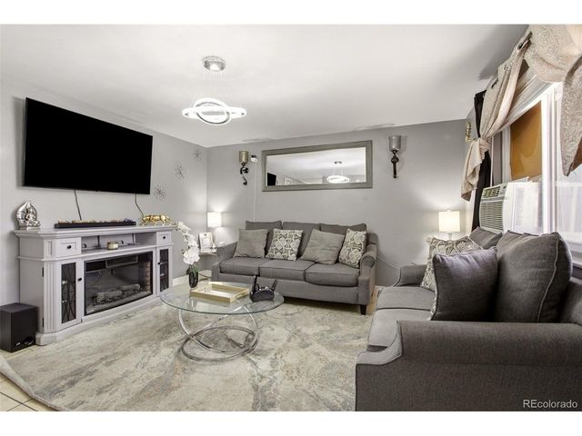 5354 Granby St, Denver, CO 80239