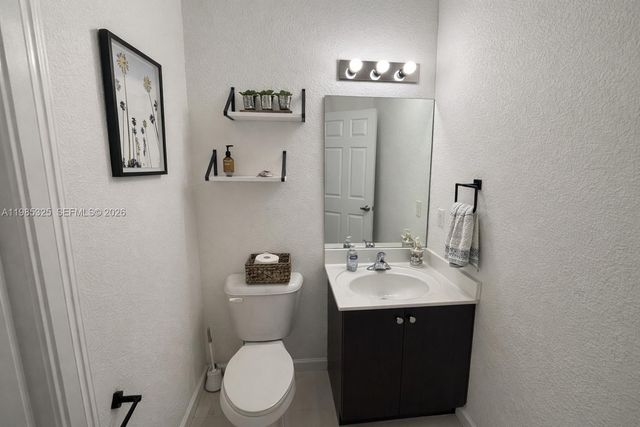 7031 SW 165th Ave, Miami, FL 33193