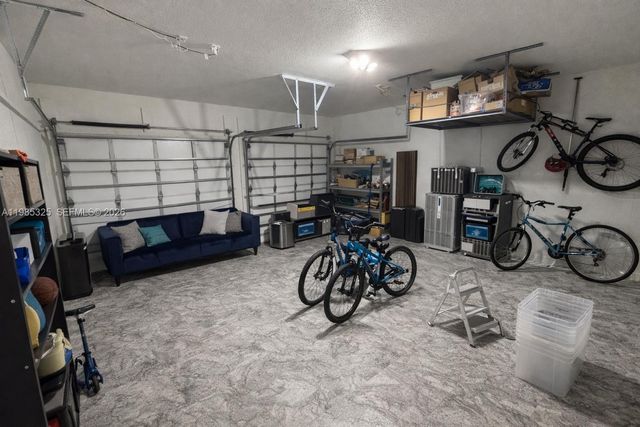 7031 SW 165th Ave, Miami, FL 33193