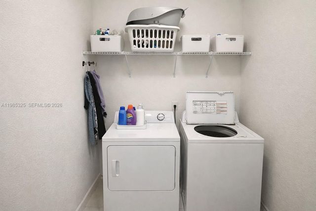 7031 SW 165th Ave, Miami, FL 33193