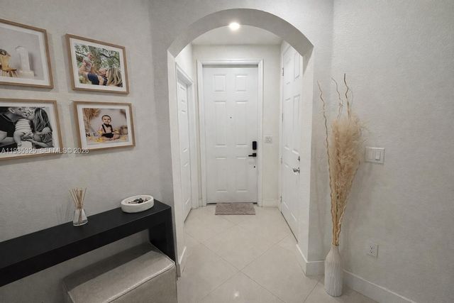 7031 SW 165th Ave, Miami, FL 33193