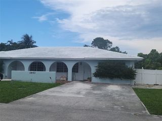 2940 NE 19th Terrace South Side, Lighthouse Point, FL 33064