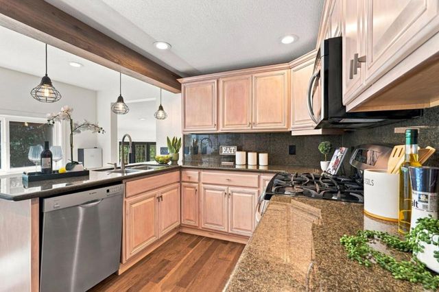 21477 Old Mine Road, Los Gatos, CA 95033
