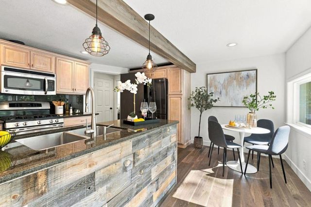21477 Old Mine Road, Los Gatos, CA 95033