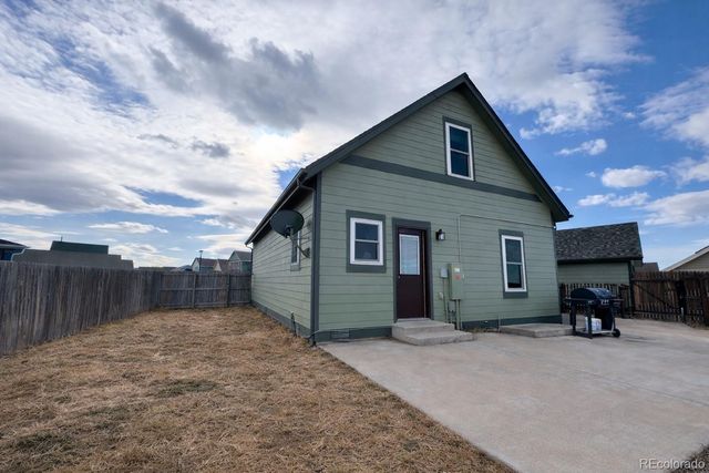 55699 E 31st Avenue, Strasburg, CO 80136