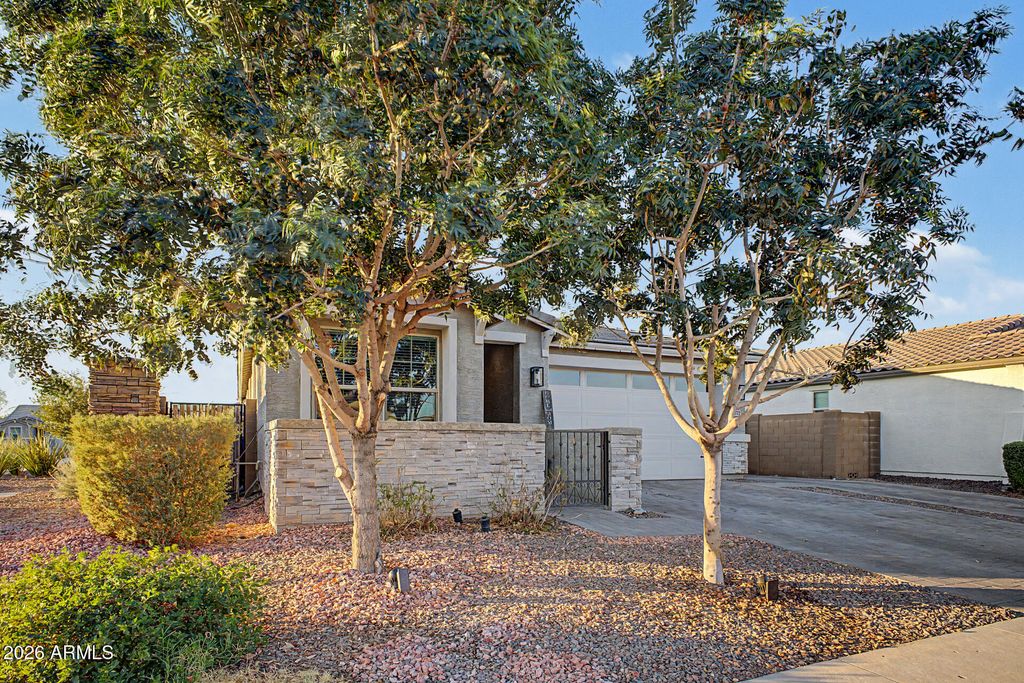 10772 W LINCOLN Street, Avondale, AZ 85323 — photo 4