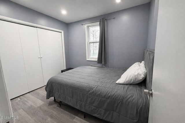 17 Landon Terrace, Schenectady, NY 12308