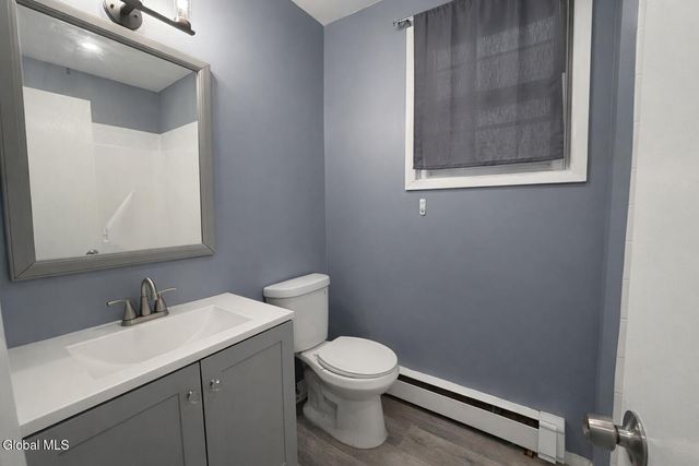 17 Landon Terrace, Schenectady, NY 12308