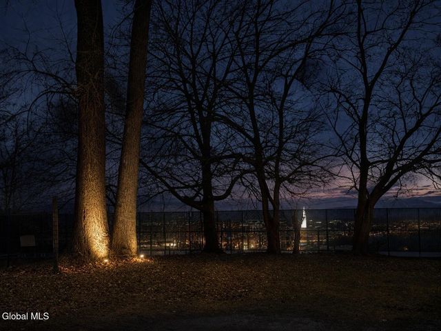 17 Landon Terrace, Schenectady, NY 12308