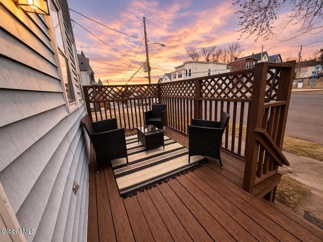 17 Landon Terrace, Schenectady, NY 12308