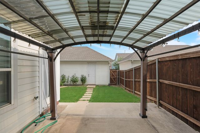 1132 Peacock Boulevard, Carrollton, TX 75007