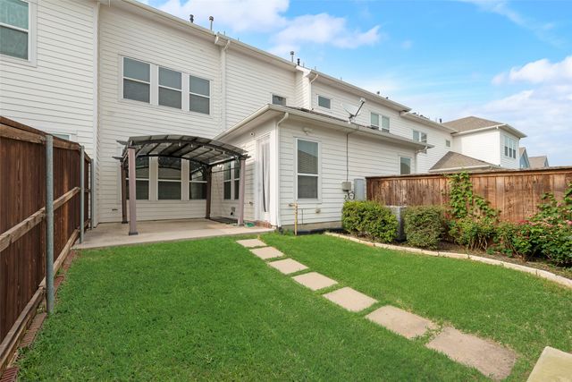 1132 Peacock Boulevard, Carrollton, TX 75007