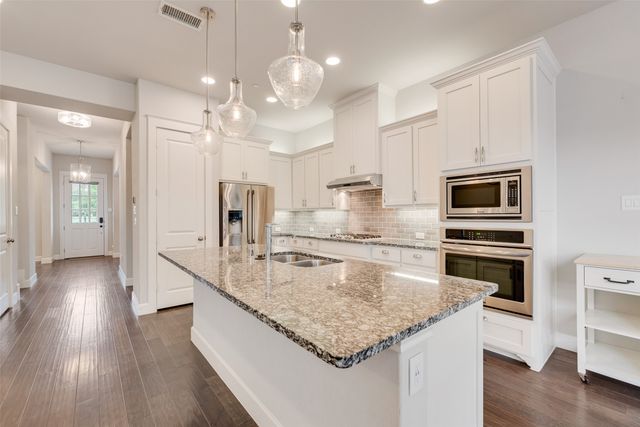 1132 Peacock Boulevard, Carrollton, TX 75007