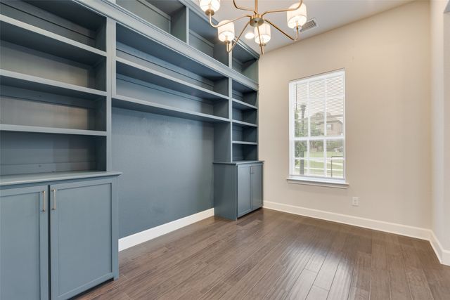 1132 Peacock Boulevard, Carrollton, TX 75007