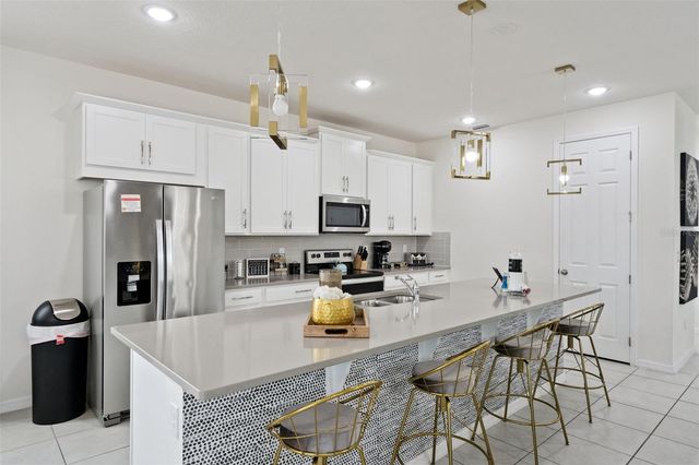 2088 FLEMING MIST PLACE, Kissimmee, FL 34747