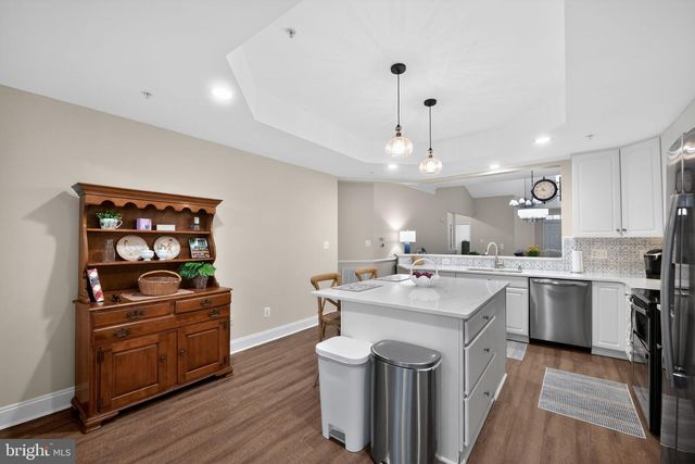 330 COLONY POINT PL, Edgewater, MD 21037