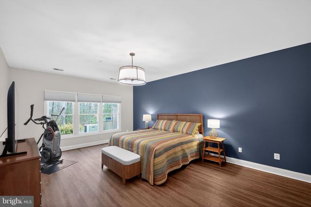 330 COLONY POINT PL, Edgewater, MD 21037