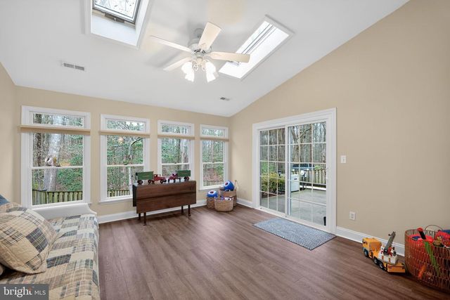 330 COLONY POINT PL, Edgewater, MD 21037