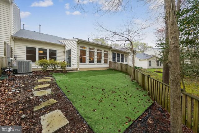 330 COLONY POINT PL, Edgewater, MD 21037