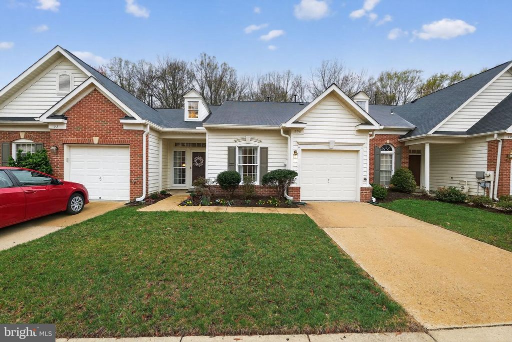 330 COLONY POINT PL, Edgewater, MD 21037