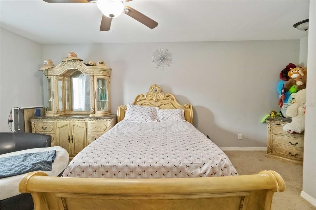 Image 11 of property listing at 1187 POPPY AVENUE, Orlando, FL 32811