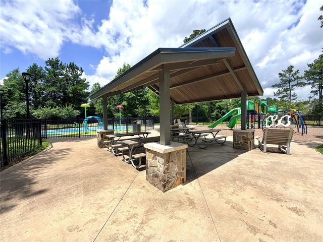 532 Flower Reed Court, Magnolia, TX 77354