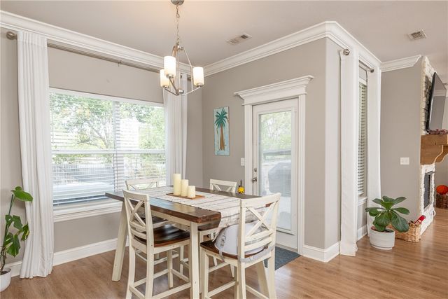4360 E Balboa Street, Fayetteville, AR 72701