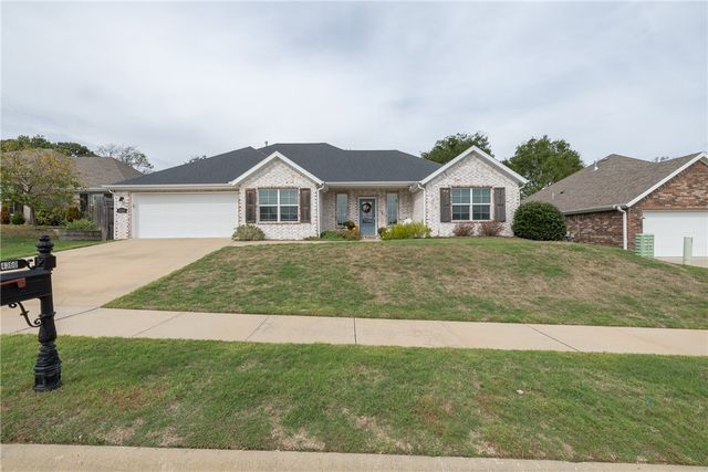 4360 E Balboa Street, Fayetteville, AR 72701