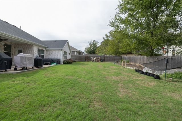 4360 E Balboa Street, Fayetteville, AR 72701