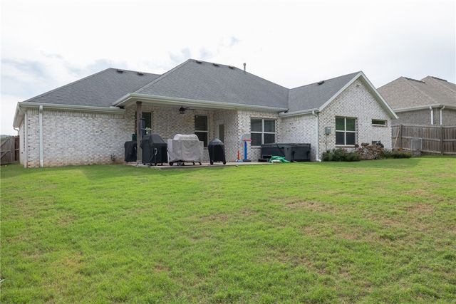 4360 E Balboa Street, Fayetteville, AR 72701