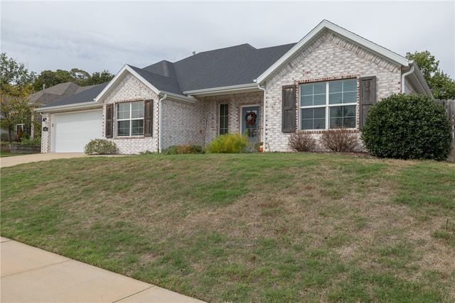 4360 E Balboa Street, Fayetteville, AR 72701