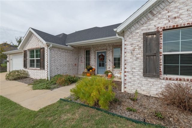 4360 E Balboa Street, Fayetteville, AR 72701