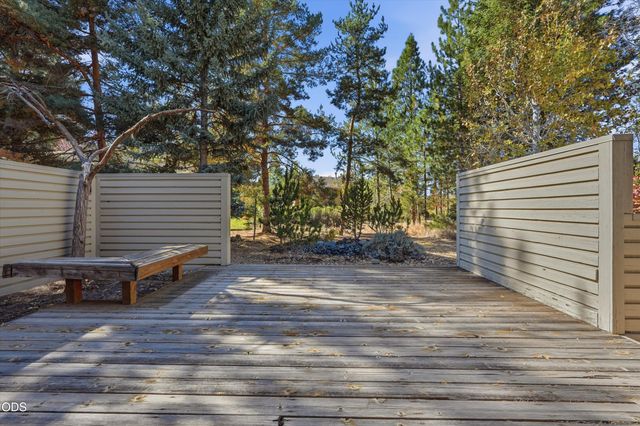19466 Sunshine Way, Bend, OR 97702