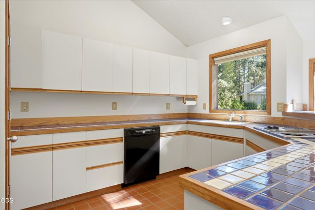 19466 Sunshine Way, Bend, OR 97702