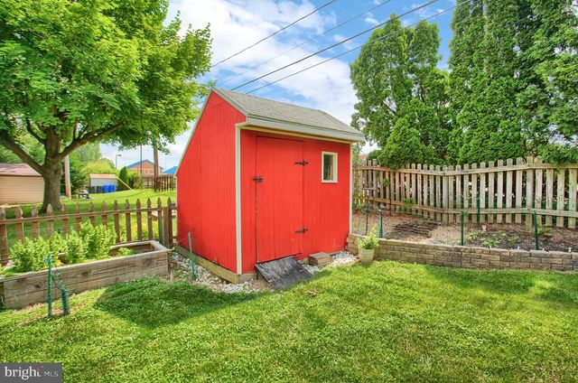 4953 BERKLEY ST, Harrisburg, PA 17109