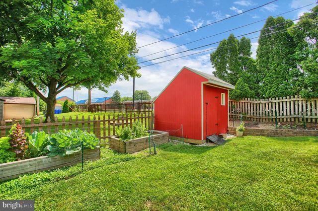 4953 BERKLEY ST, Harrisburg, PA 17109