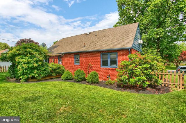4953 BERKLEY ST, Harrisburg, PA 17109