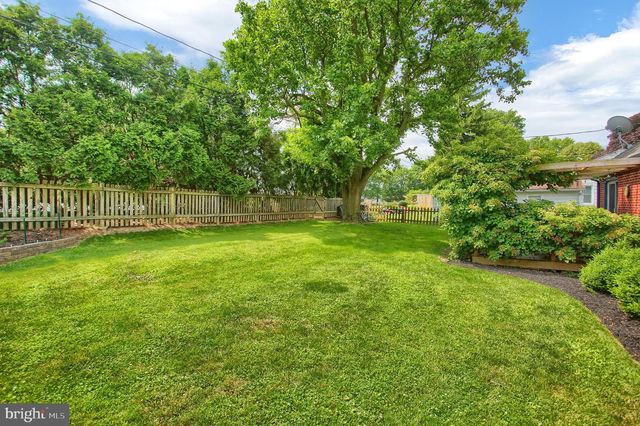 4953 BERKLEY ST, Harrisburg, PA 17109