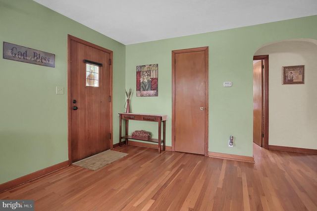 4953 BERKLEY ST, Harrisburg, PA 17109