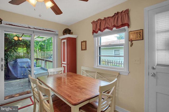 4953 BERKLEY ST, Harrisburg, PA 17109