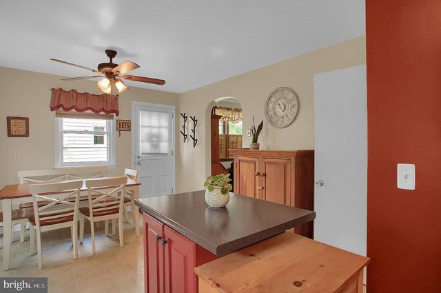 4953 BERKLEY ST, Harrisburg, PA 17109