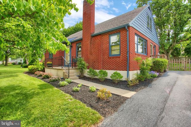 4953 BERKLEY ST, Harrisburg, PA 17109