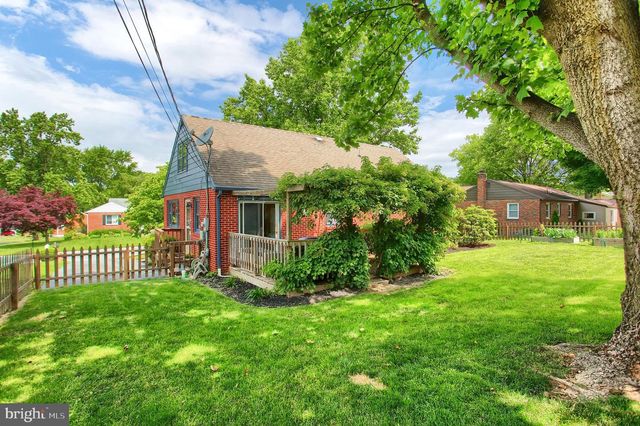 4953 BERKLEY ST, Harrisburg, PA 17109