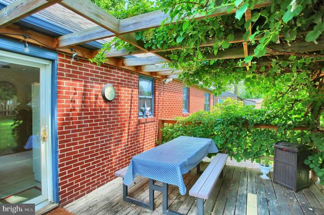 4953 BERKLEY ST, Harrisburg, PA 17109