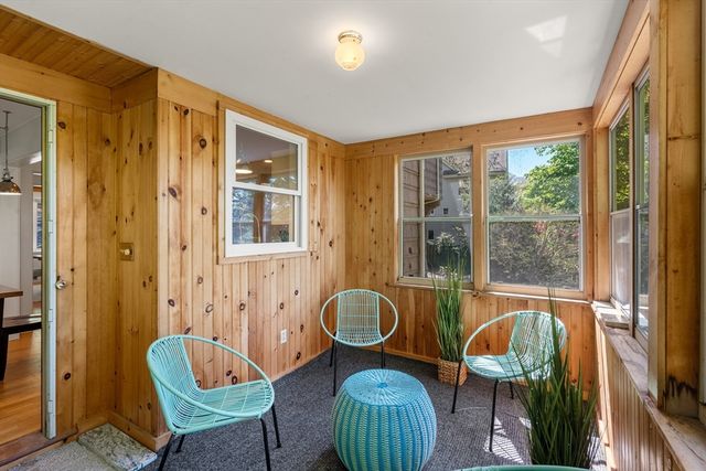 189 Mount Vernon St, Newton, MA 02465